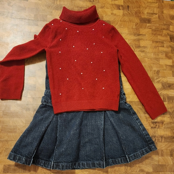 Red turtleneck sweater with festive embellishments toddler girl size - Picture 10 of 12